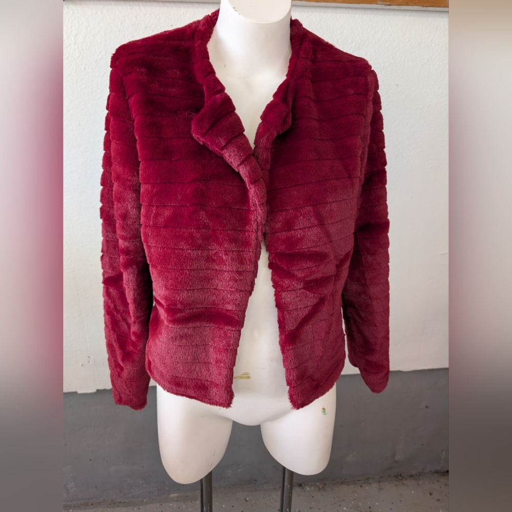 Coat Faux Fur Burgundy Open Front Cropped  Jacket Size M NWT